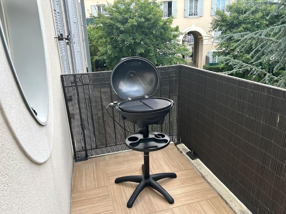 Once Upon A Time - 7Min From Disneyland - Free Private Parking - Self Checkin - Balcony - Barbecue Magny-le-Hongre Buitenkant foto